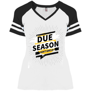 Due Season V-Neck T-Shirt